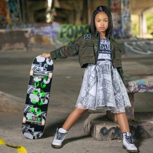 💫HP‼️💫 Girls JEREMY SCOTT patchwork flared dress in Newspaper Print, Size 8